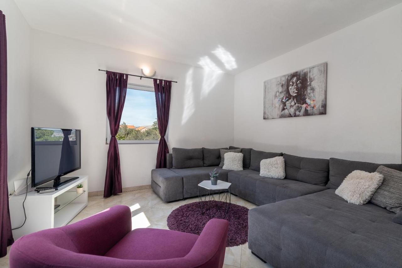 Holiday Villa Nostra Трогир Экстерьер фото